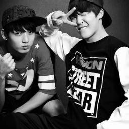 BTS JIMIN
Asli lahiran ©1993
bebekesayangan @exogogi_ :* Apa ai kamu?:(