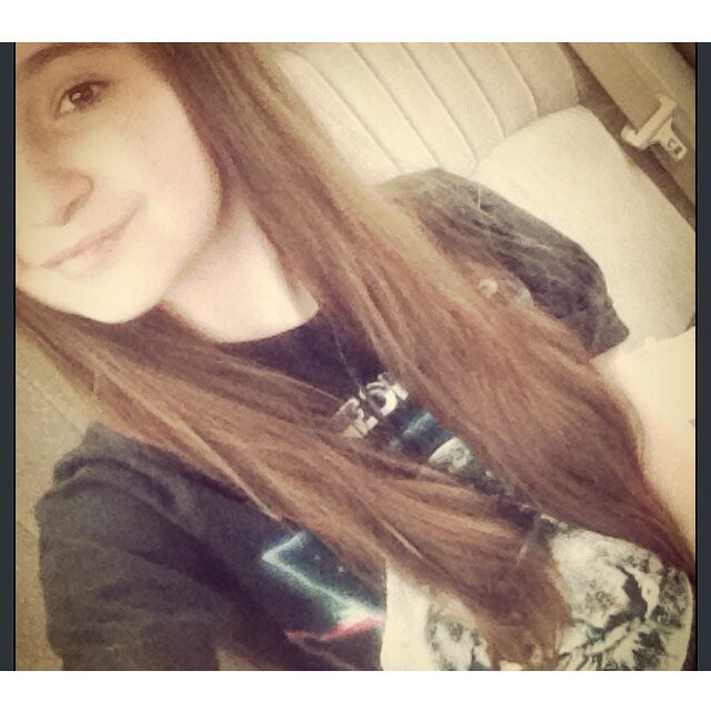•Cheerleader at Woodlands Elite• Believer in Christ • PTV, SWS and BMTH are my favorite bands • kik-we_sarah99• Taken by Randy Gilbert •