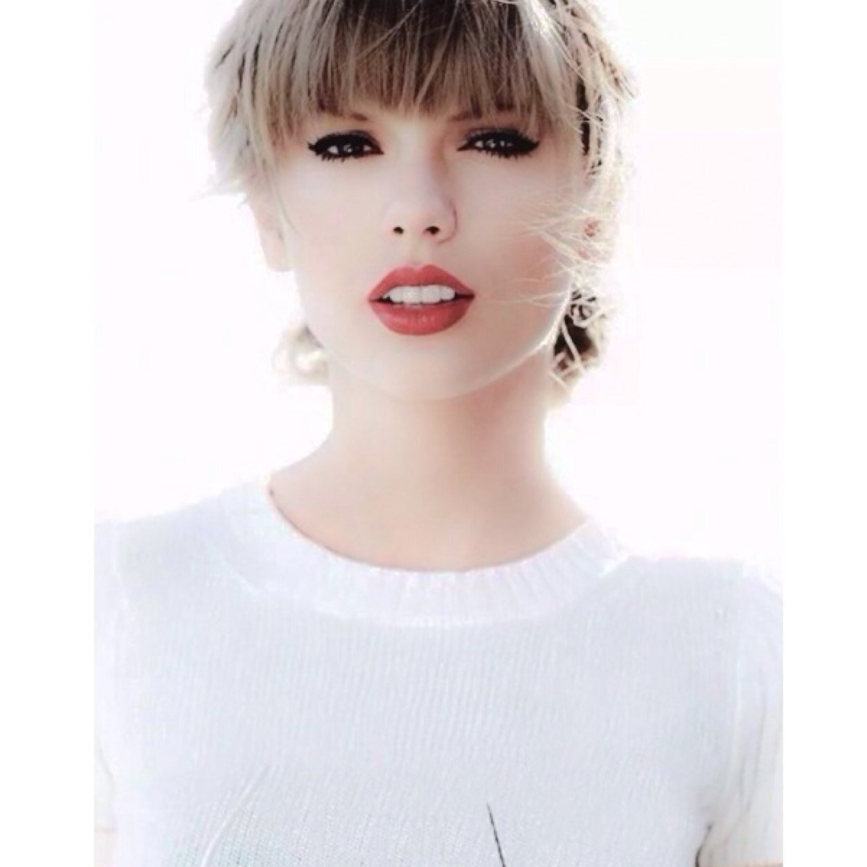 shes got more awards and fame than your entire existence ooPS {T.A.S}