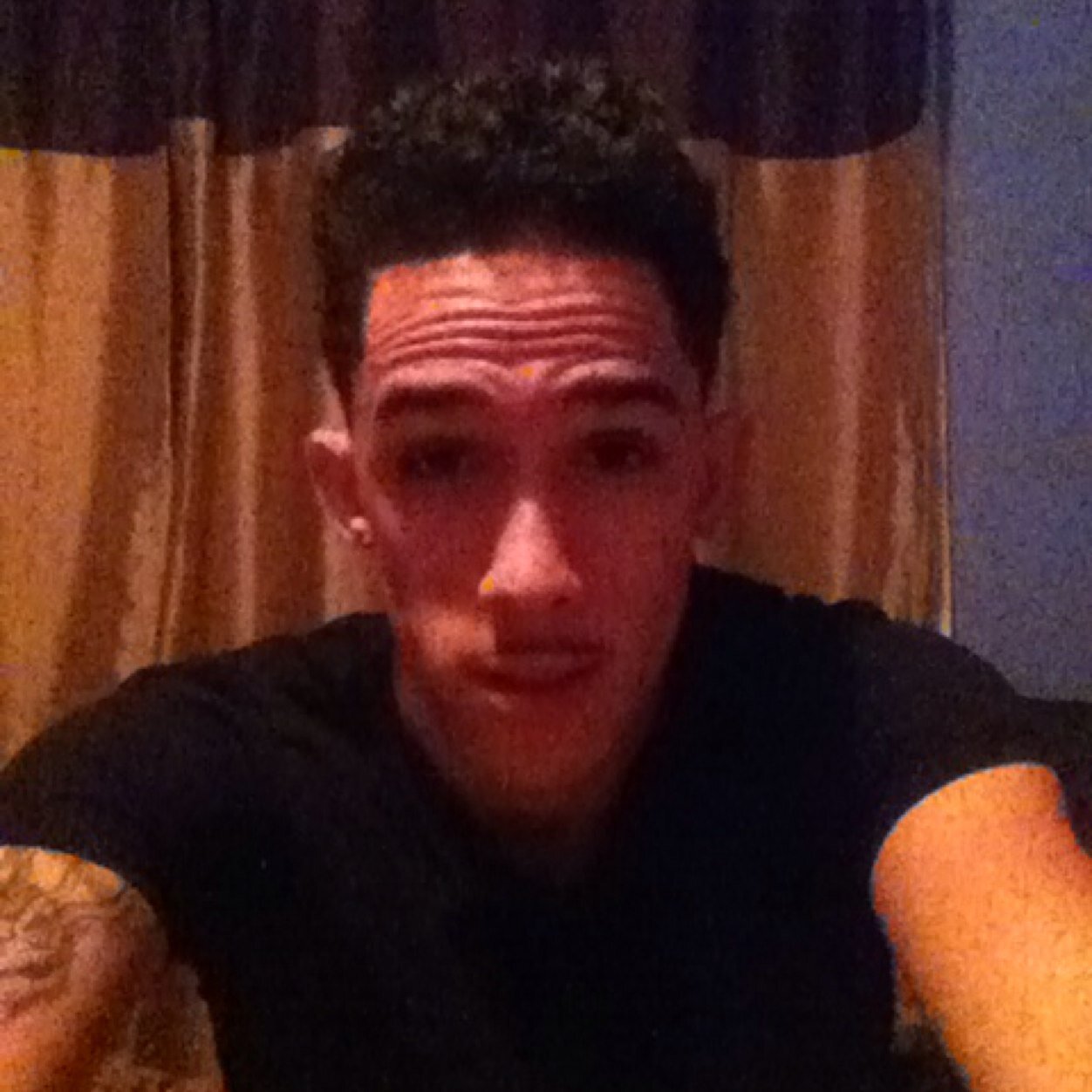 They call me Lou an im from new york strait hispanic from dominican republibic im single an a chill guy so hmu