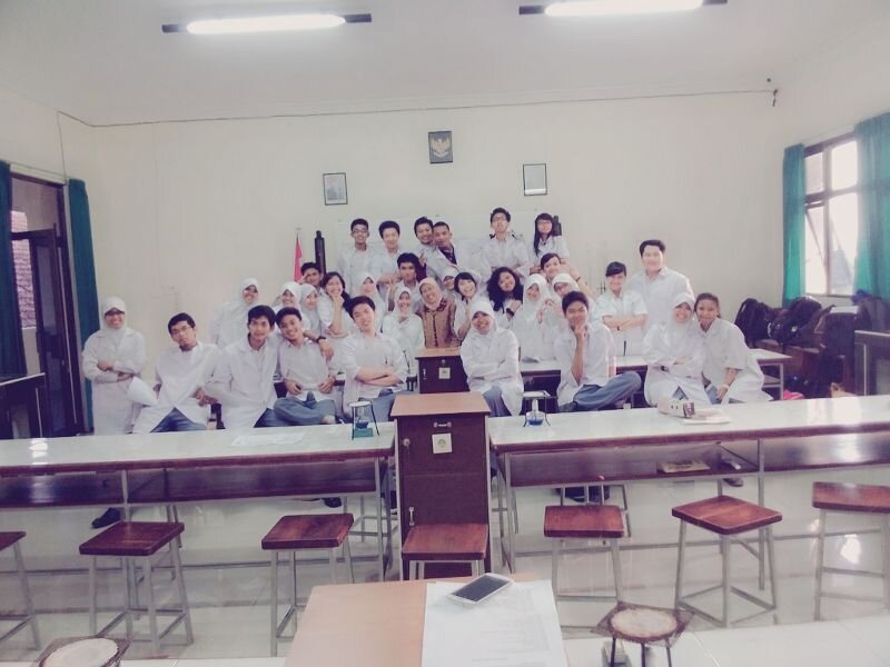 Official Twitter Account of Science 4 SMA Negeri 1 Purwokerto 2012 - 2014 Excellent Class of Science Four Intelligence Students