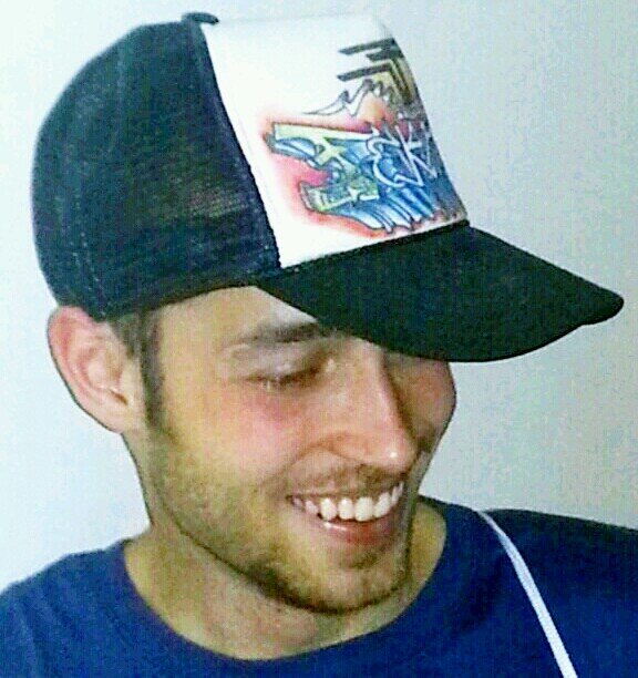 Mi humor es imprevisible, por eso no le entiendes. Surfing in the creast!!!🏄🏼‍♂️ Vuela vuela colibri!