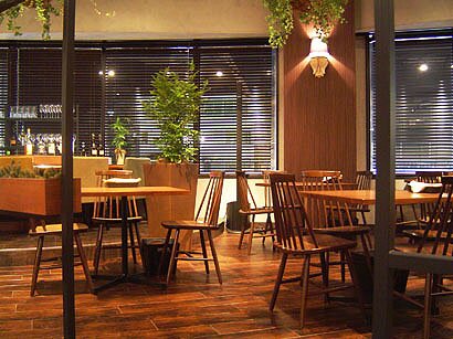 info_YS's profile picture. 横浜中華街の東門を入ってすぐ、右側、サンマルクカフェの三階。
いかした音楽を流してる洋風居酒屋的なお店です。気軽に起こしください。