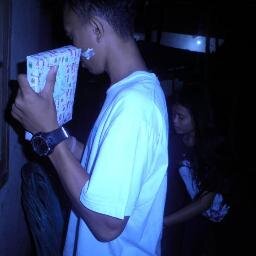 Laff:*yuu