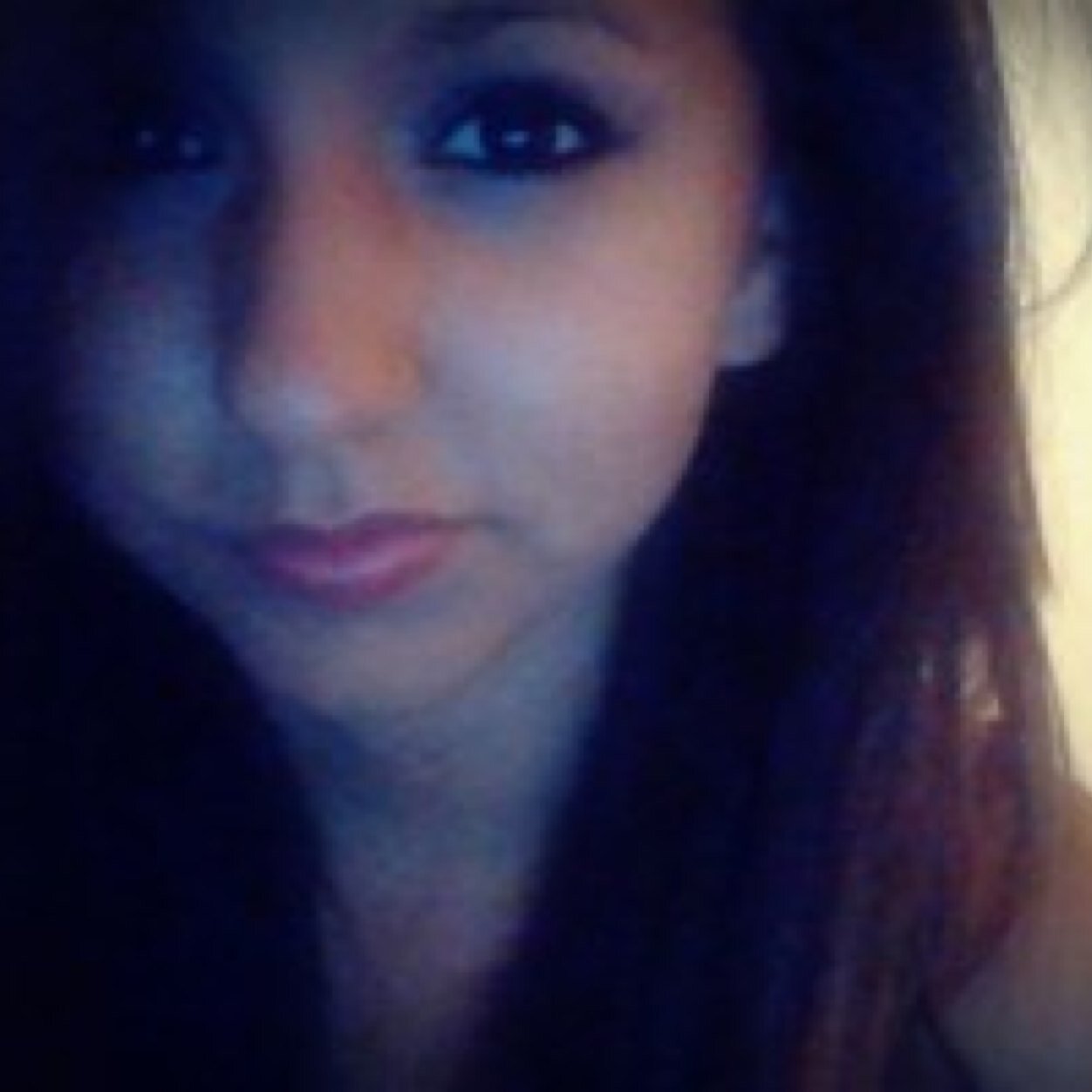 Meriona Vasquez I Just like to have fun. I follow back. I love Kid Ink and Tyga Hehe:)