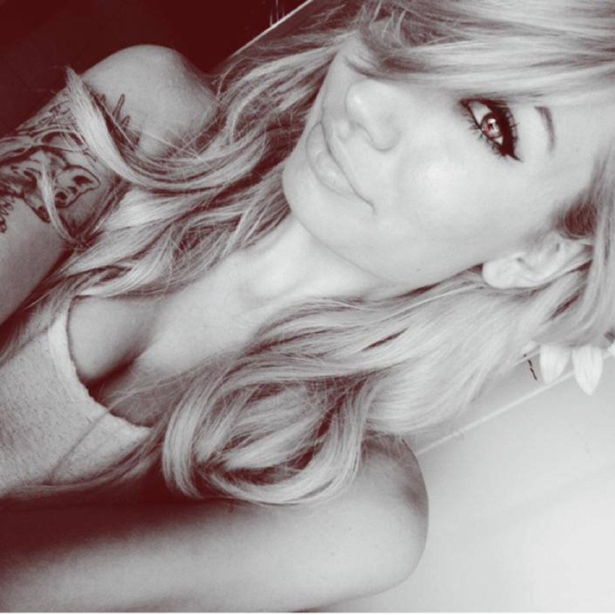 Cassie_Lovato's profile picture. Besties = Swaggie & Kelli love their faces hell they keep me sane