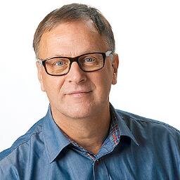 B Sc Software Development, 
PRINCE2 Practitioner, 
SCRUM Master, 
Bordtennisdommer; 
Vild med mad
