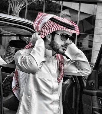 ‏‏‏‏الرمادي : ليس كئيباً كما تصفونه .. بل هو سحر يمزُج بين طُهر الأبيض و كبرياء الأسود ,,[جميع تغريداتي ف مفضلتي]