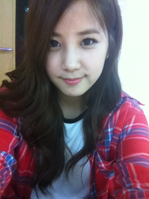 Hello there ! Leader of A Pink Park Chorong here ^^