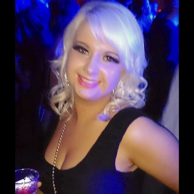 weemary19's profile picture. 