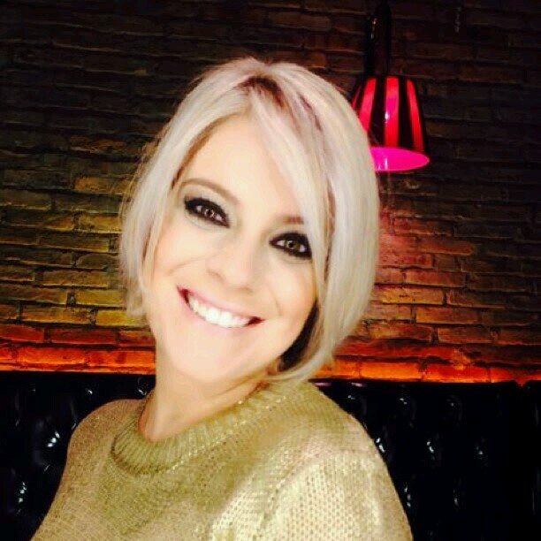 Twitter Dedicado a cantora Gospel Mariana Valadão (@marianavaladao) criado Dia (06-07-13)