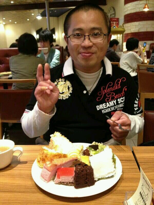 電車と車と飛行機とバスすき観光地のお城や古墳めぐりや美術館すき焼きいもと焼きそばとブラックラーメンと博多ラーメンとのどぐろラーメンすき二郎ラーメンも、

名探偵コナンすき