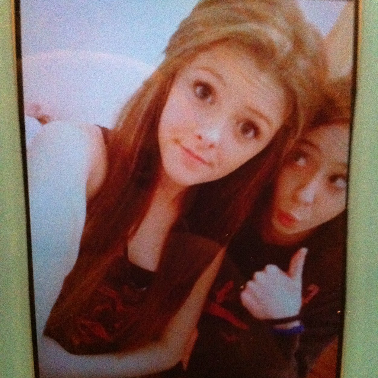 the names niamh:) follow please3