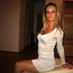 elmaellena's profile picture. 