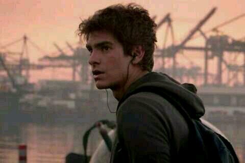 hey i am peter paker aka spiderman (single rp 21+)