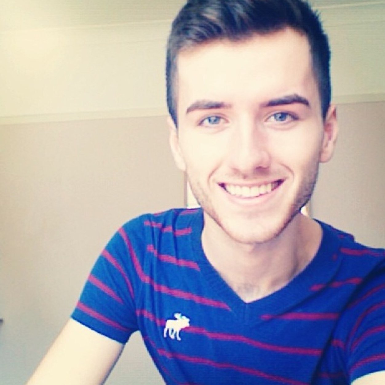 JamesOliveira94's profile picture. 