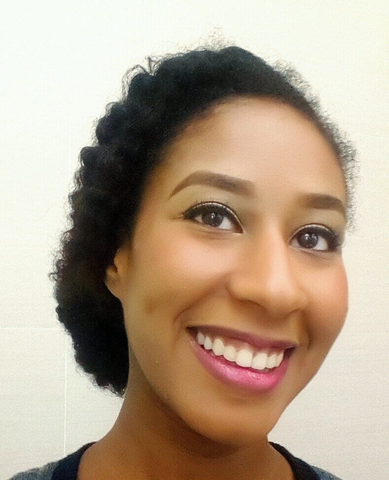 Painter who vlogs & blogs about makeup, beauty, fitness & fashion... 
Manager in corporate world by day,Beauty guru by night.
http://t.co/nBH0vOKS
