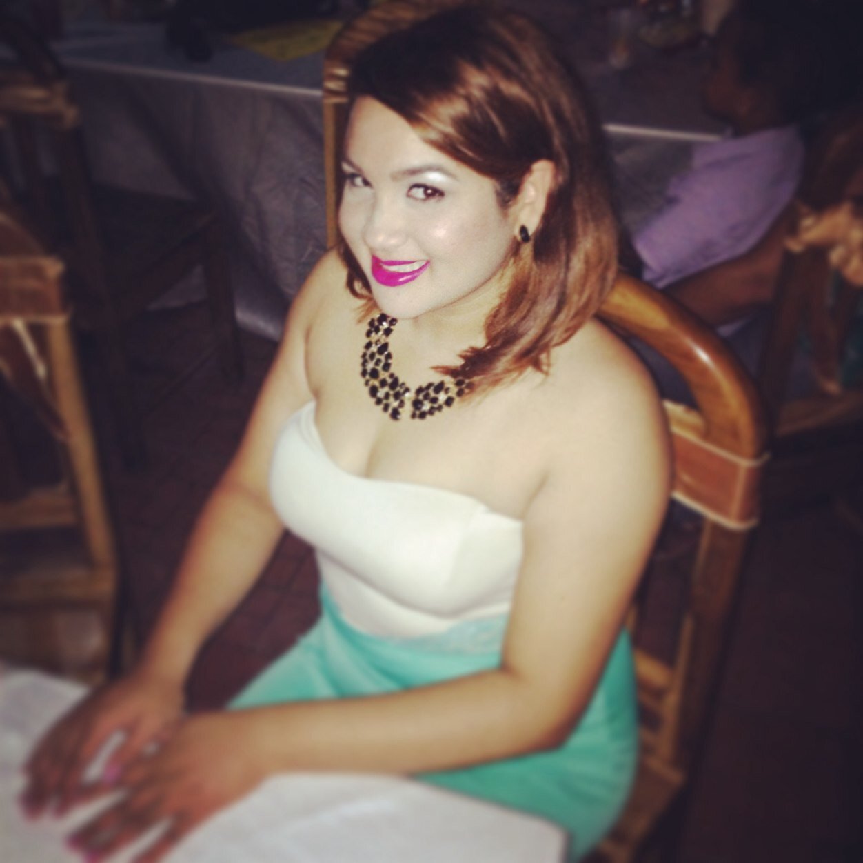 Estrobertida! Simpática,cortes, incomoda por la realidad que vivimos. Estudiante de pedagogía,locutora! Próximamente actriz, amo mis ideales, fiel a CRISTO!