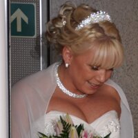 julie coombes (@coombes_julie) Twitter profile photo