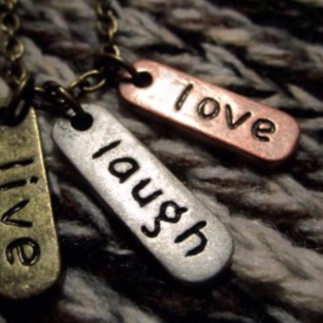 Just want to be able to help people. Im here to give you advice. Tweet me or DM me. I follow all who follow me.