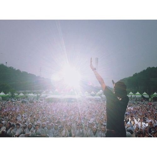 배치기 탁. 두마리 중 한마리
샤워해 샤워 눈물샤워
불타는 사랑했 뜨래요