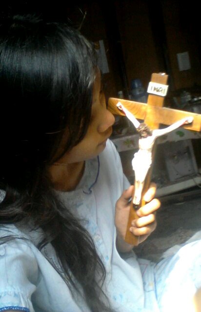 Kisah cinta ini yang membuatku,selalu takut kehilanganmu. Hingga esok akan tiba akan kujaga jalinan cinta kita ({}) W/ Ald :'*