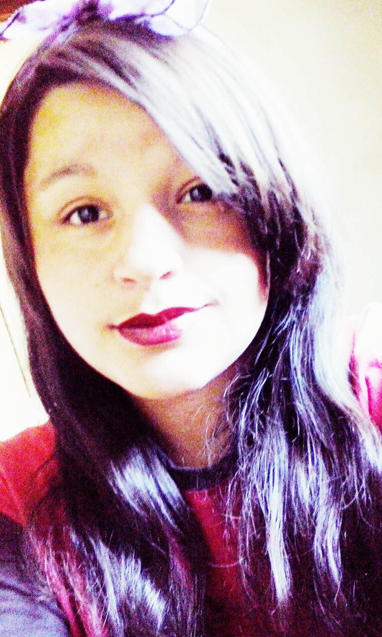 uma Gorda ;$ de 1,63 d altura , Amo Reggae , Curto um mafu u.ú , odeio sai , amo inderetas haha ~~ Apaixonada por Idiota :s
