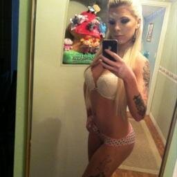 Bisexual Bicurious babe looking for sexy men and women to talk to ;)  I always follow back, DM me!