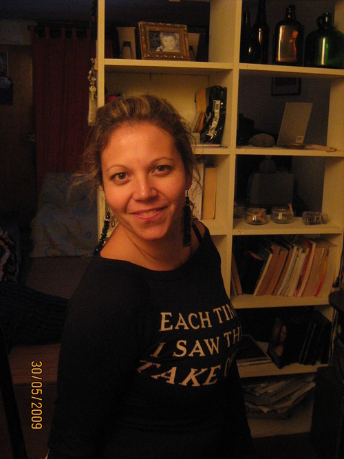 andrealodi's profile picture. listen to many speak to a few