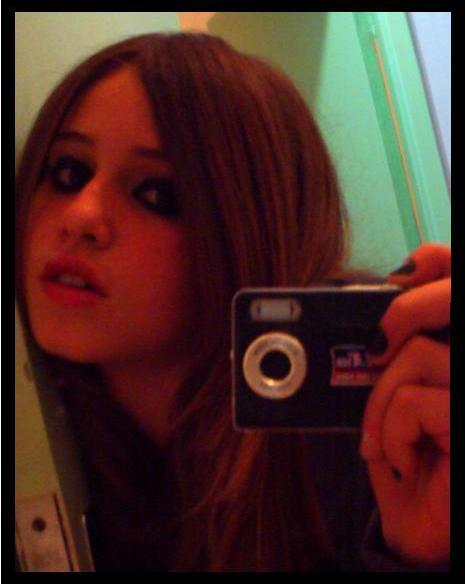 Ianna744's profile picture. 