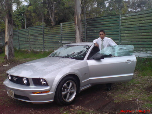 YIO1's profile picture. 