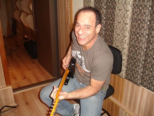 Patolla's profile picture. produtor artístico musical , músico, guitarrista... e baixista nas horas vagas