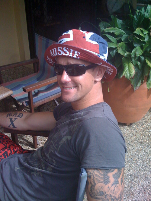 im 23yr old,i live in brissy im in the army and i have been a muay thai kickboxer 4 about 7 years. love drinkin with mates and running a muk in my down time.