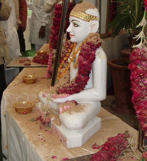 I am following to DADA's Gnan Maarg from Last few Years. 
I have very good experience through this awareness. 


Jai Sat Chit Anand !!!!!!