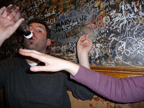 korovev's profile picture. inventore di soprannomi,appassionato di qualunque sport,cobolista prima e dopo i pasti,lettore a tempo perso,padre a tempo pieno,newyorkese a tempo debito