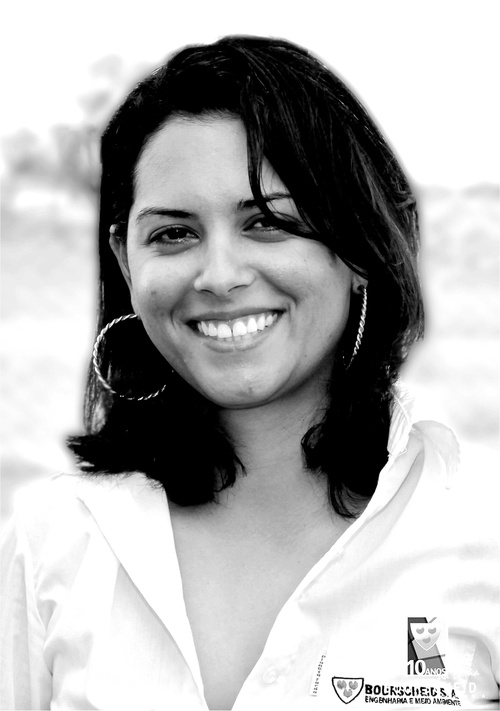 Administradora de Empresas, metida a conhecer sobre Design,se acha capaz de ser Webdesign e no final das contas não sabe nada!És apenas uma pequena empresária!