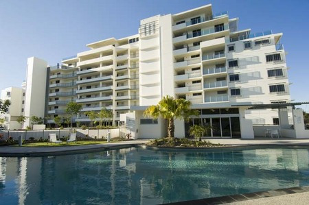 Horton Apartments is located in the CBD of Maroochydore on the Sunshine Coast. We have terrific views over Horton Park Golf Course.