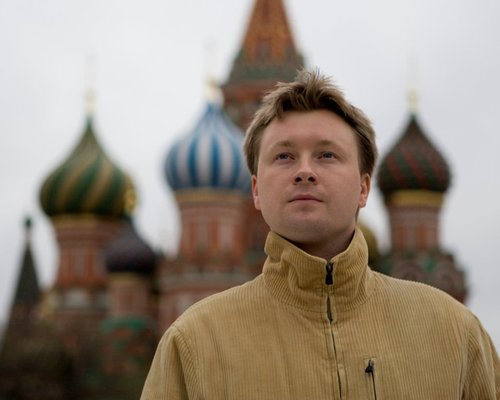 Русский швейцарец - Russian Swiss. Основатель Московского гей-прайда - Moscow Gay Pride founder. Глава GayRussia.Ru - Head of GayRussia.Ru.