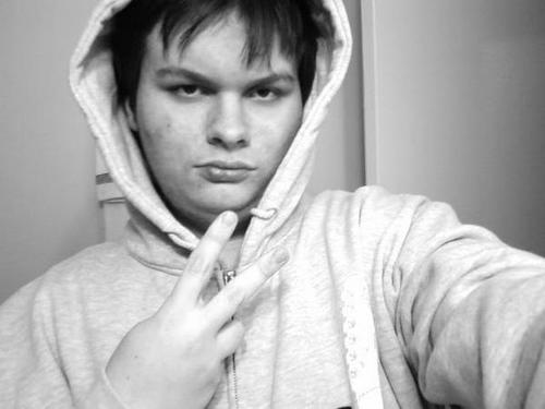im 25 years old and im a big gamer and love video games and i love music and i love playing guitar and i love the ufc and i love Pro wrestling :)