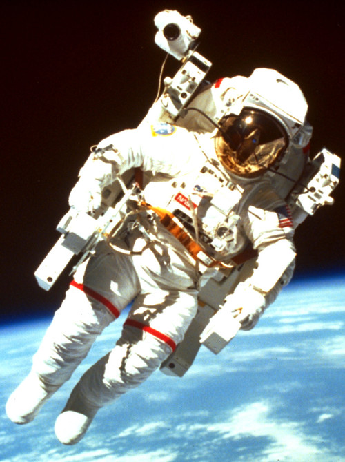 I am a science geek into all the amazing things that make life and right now so cool
