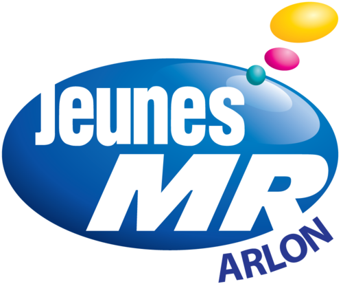 Des jeunes de 15 à 35 ans intéressés par le débat et l'échange d'idées.  Nous évoluons dans une ambiance dynamique et décontractée.