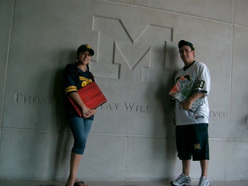 This is the University of Michigan Campus Rep Twitter account…For more information about your school’s Dell discount go to Delluniversity.com and select UofM