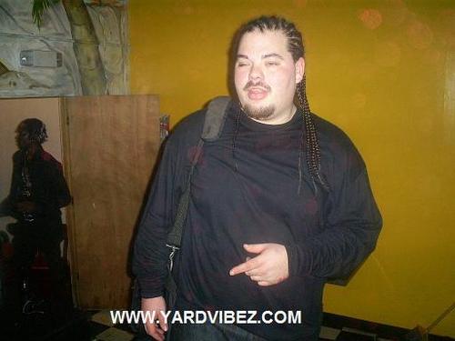 djyellow904's profile picture. 