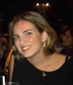 Filha...
fonoaudióloga.
consultora em administração da indústria da saúde.
esposa...
tentativa de fotógrafa.
mãe...