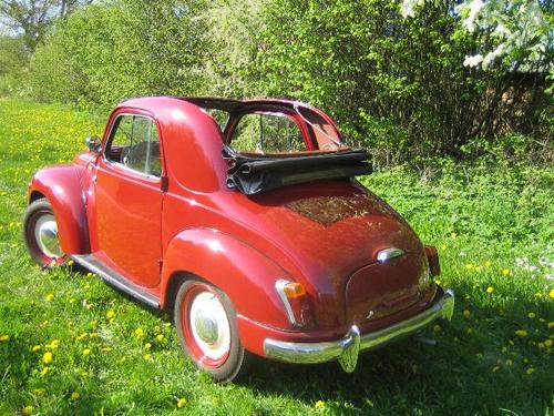 Still not sure what´s more lovable - historic cars or women