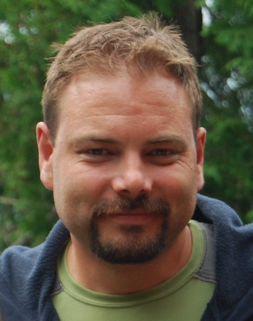 Dad, business owner, hobby cartoonist, techno-junkie…. yup.