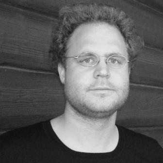 amoracon's profile picture. borne 80, grown up the swissy way, lot to do between life and death