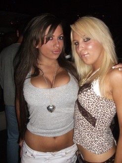 Robynx_88's profile picture. I like to listen to music and watch movies.