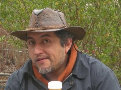 Padre, Hijo y Esposo. Árbitro Internacional de Ajedrez, trabajando por el desarrollo sostenible.