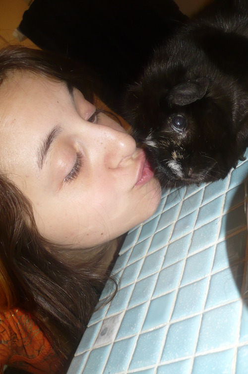 My names sabrinaa , i'm 17!:D My dream is to become a singer/actress! i LOVE Seth green,shanewest&davidboreanaz(L)!!!!!!!!!!!!!